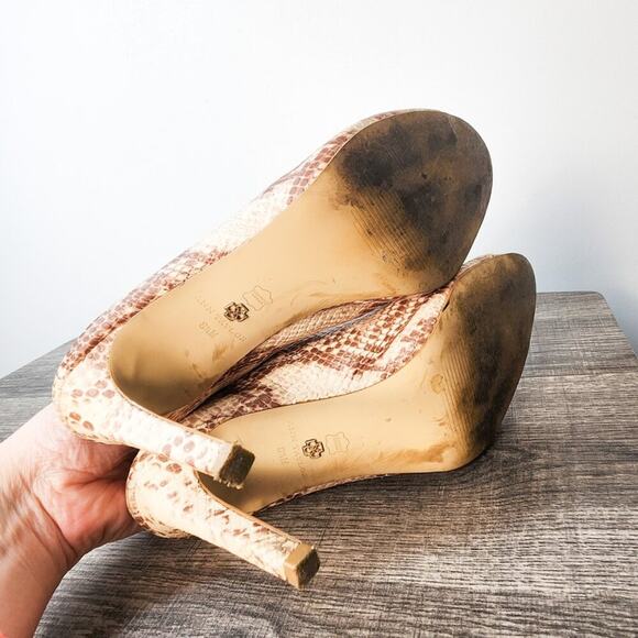 Ann Taylor Cream Snakeskin Slip On Shooties Size 8.5 Office Work Business Casual - Picture 5 of 6